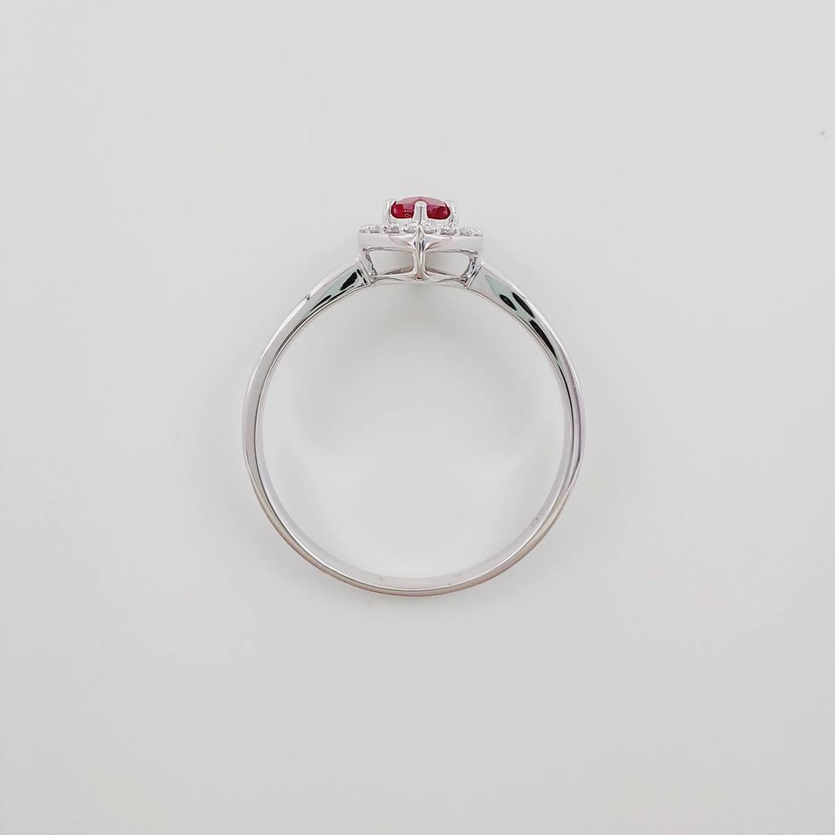 Sortija rubí lágrima 0,38 ct. y brillantes - Imagen 2